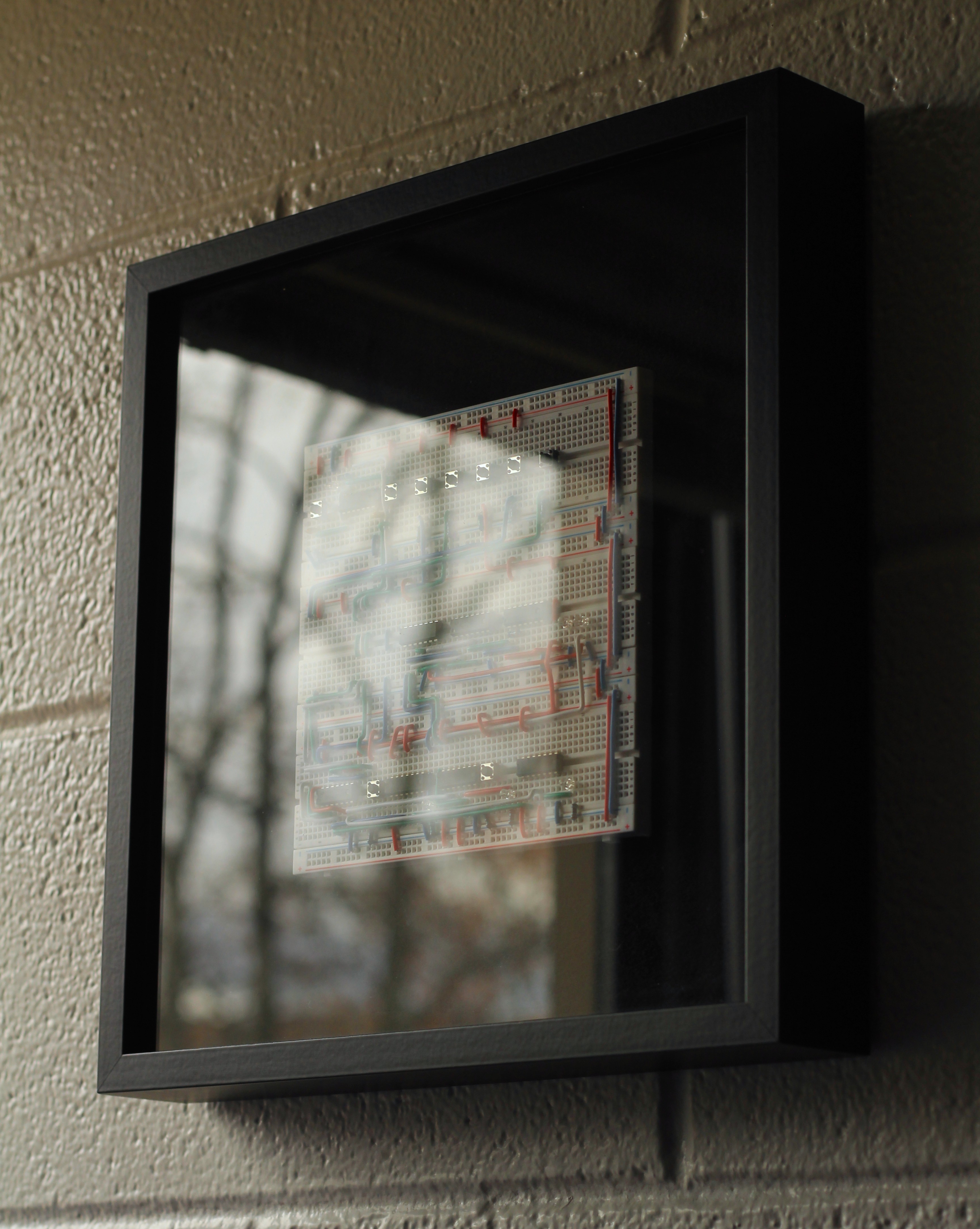 Logic Frame with glare effect